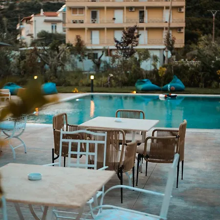 The Blue Wave Otel 4*