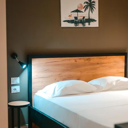 The Blue Wave Химара