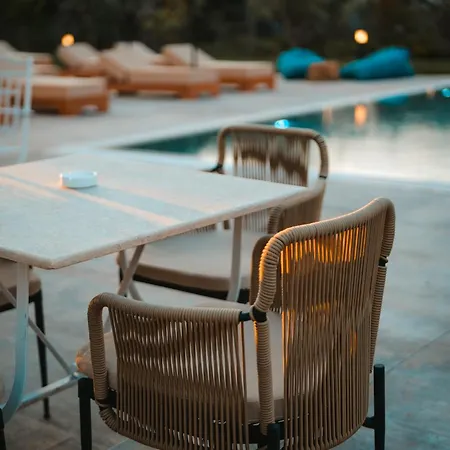 Hotell The Blue Wave Himare