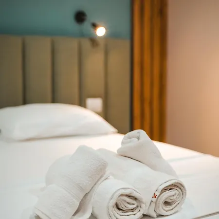 Hotel The Blue Wave Himara