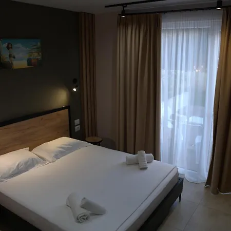 The Blue Wave 4* Himarë